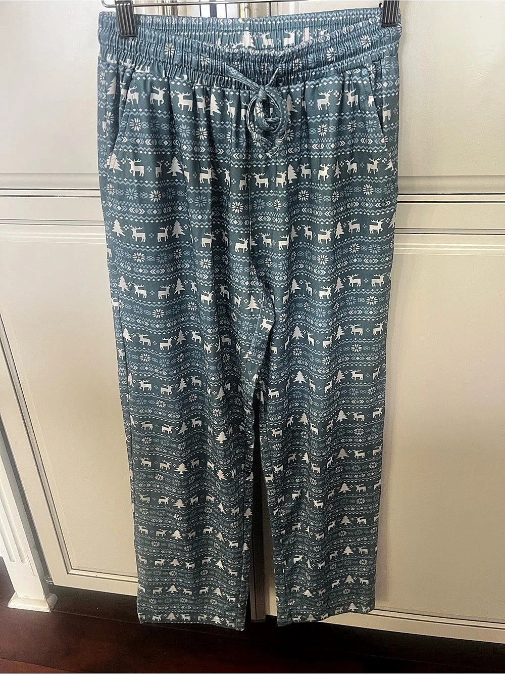 Michelle Mae Printed Lounge Pants in Blue & White Size Small